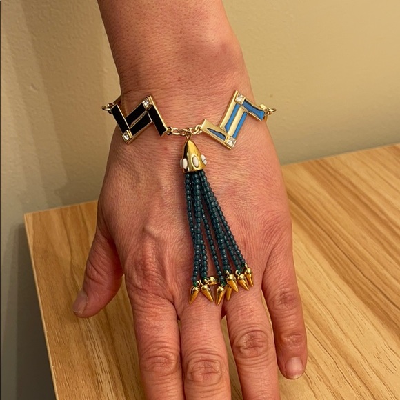 Lulu Frost Nomadic zag tassel bracelet - Picture 4 of 11